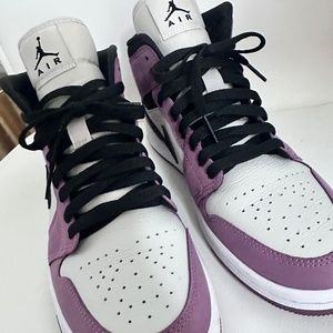 Jordan 1 Mid, Women's US Size 8